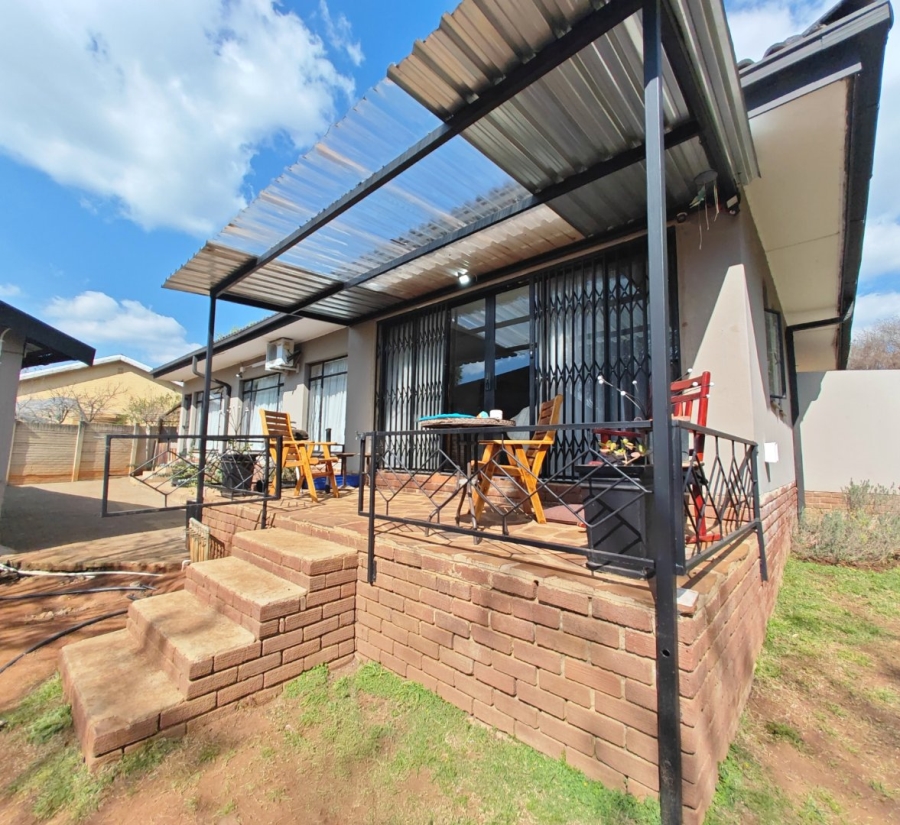 4 Bedroom Property for Sale in Uitsig Free State